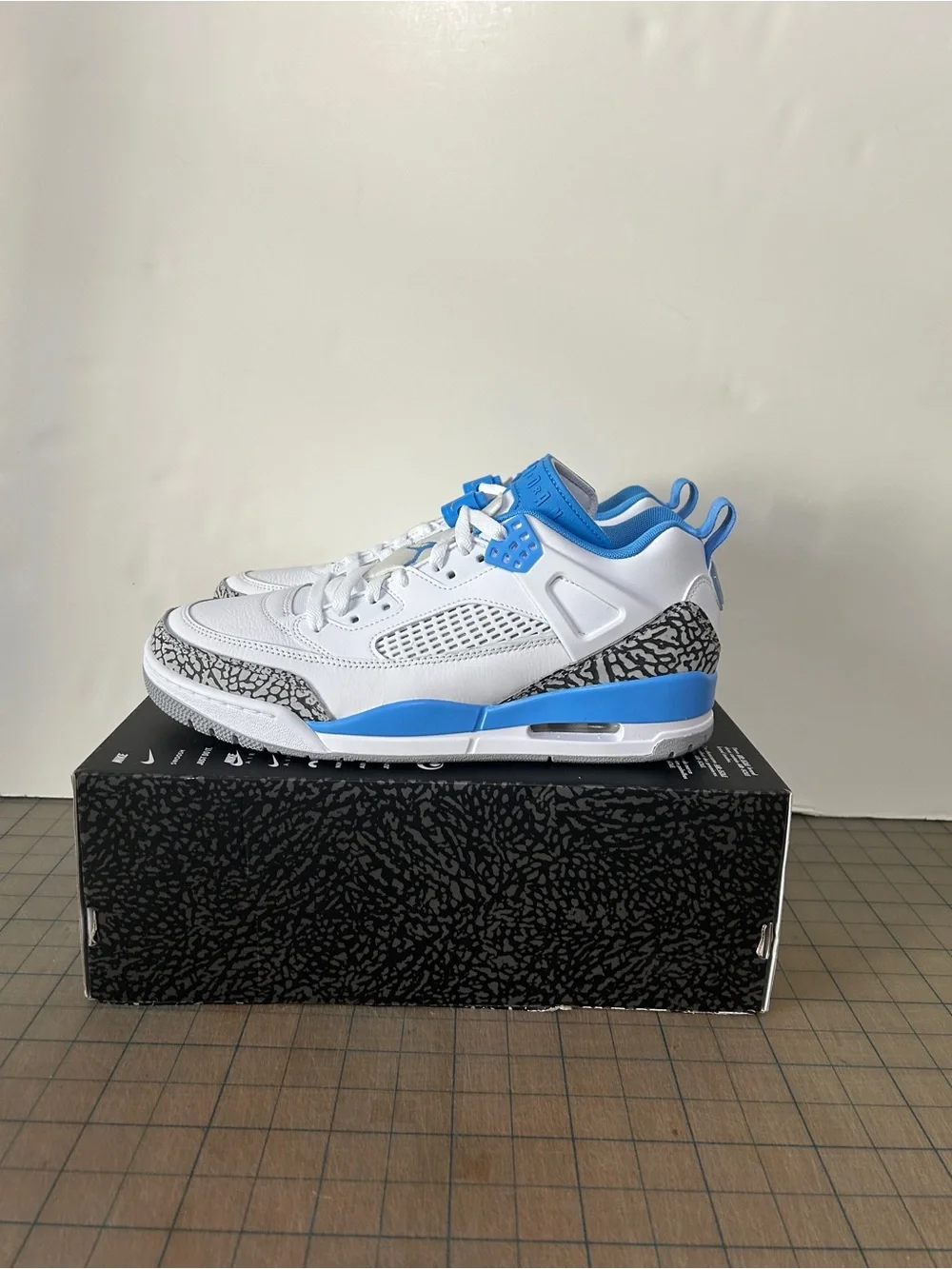 Air Jordan Spizike Low ‘UNC’
